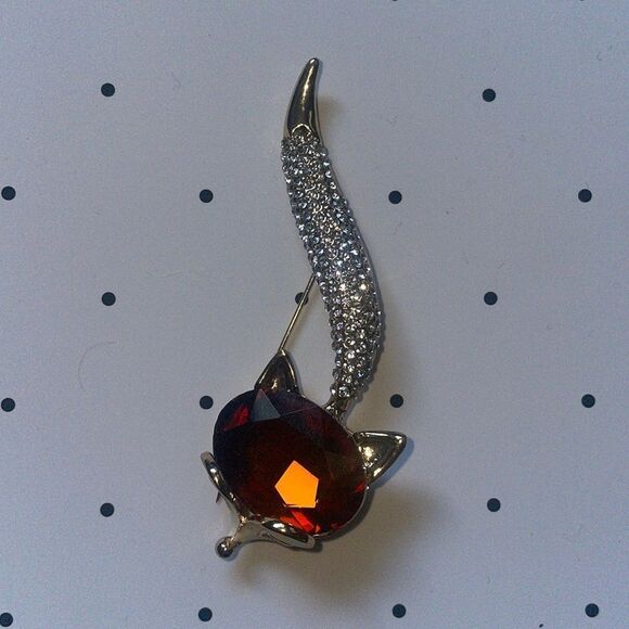 Fox Brooch 🦊 - Picture 2 of 5